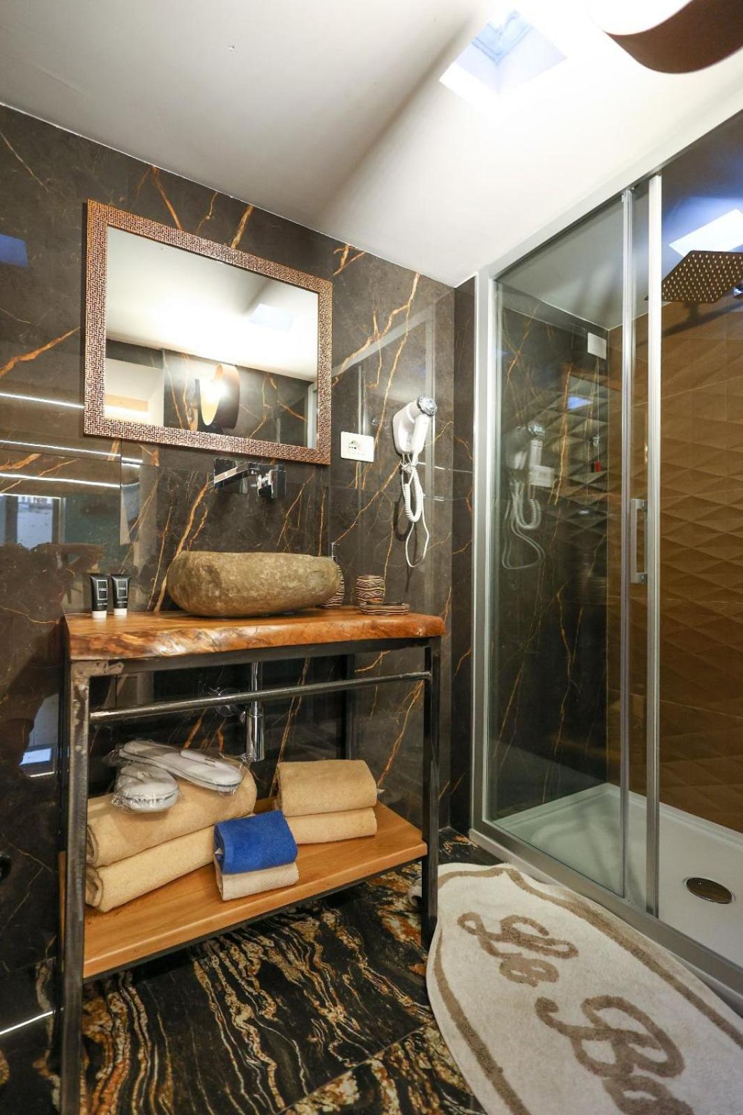 J Luxury Home تروبيا المظهر الخارجي الصورة