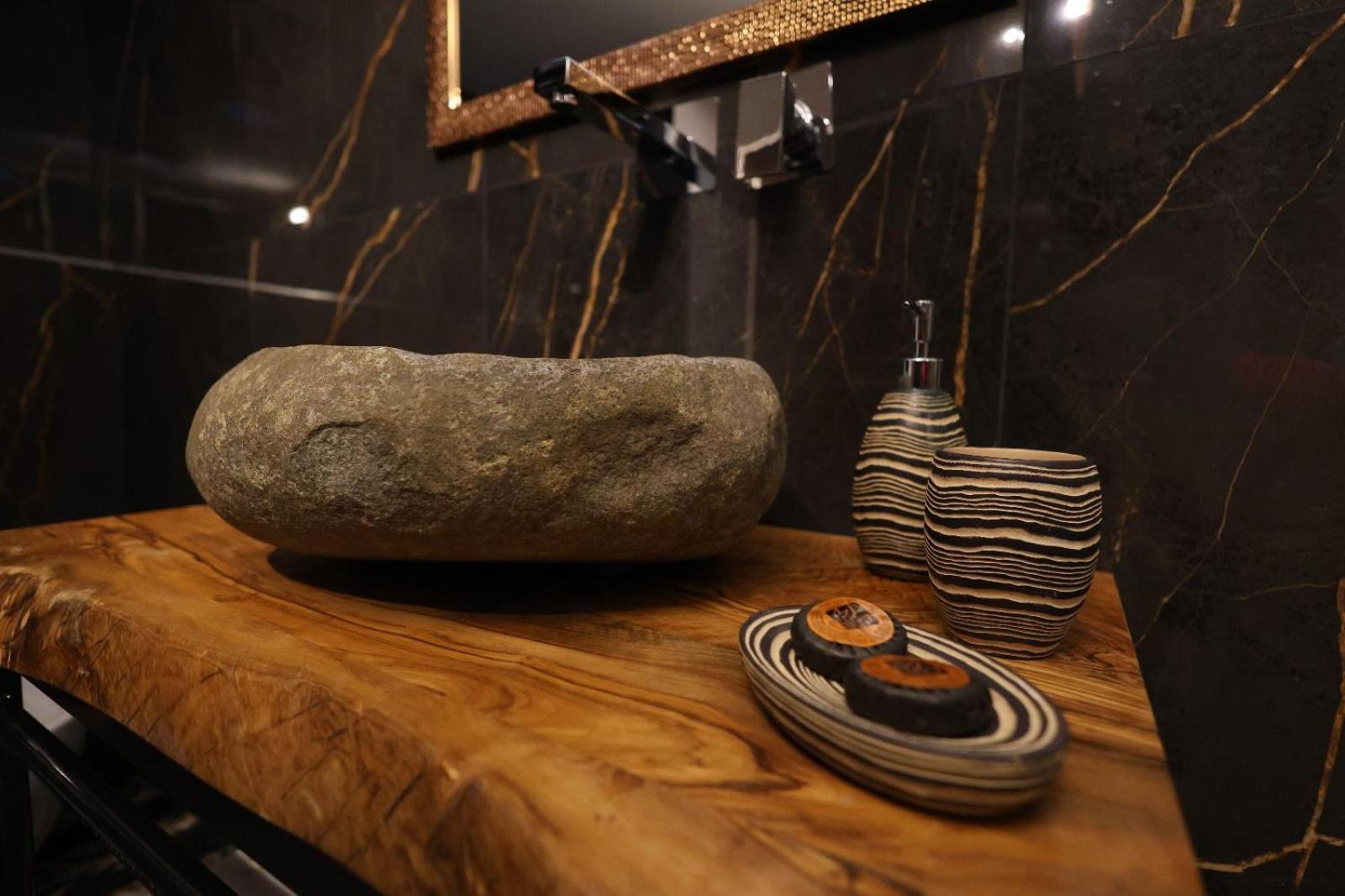 J Luxury Home تروبيا المظهر الخارجي الصورة